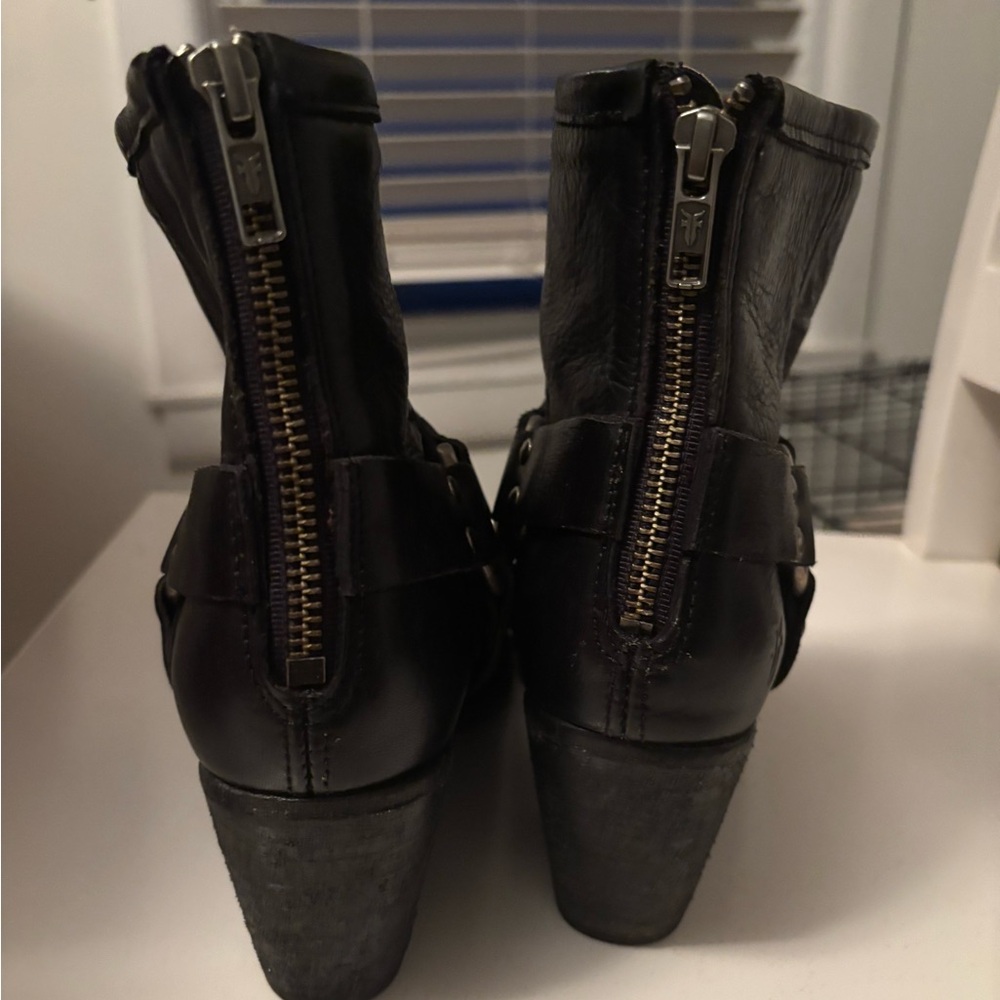 Frye Black Booties size 8 - Picture 7 of 10